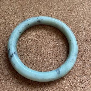Vintage polished flecked moss Jade bangle